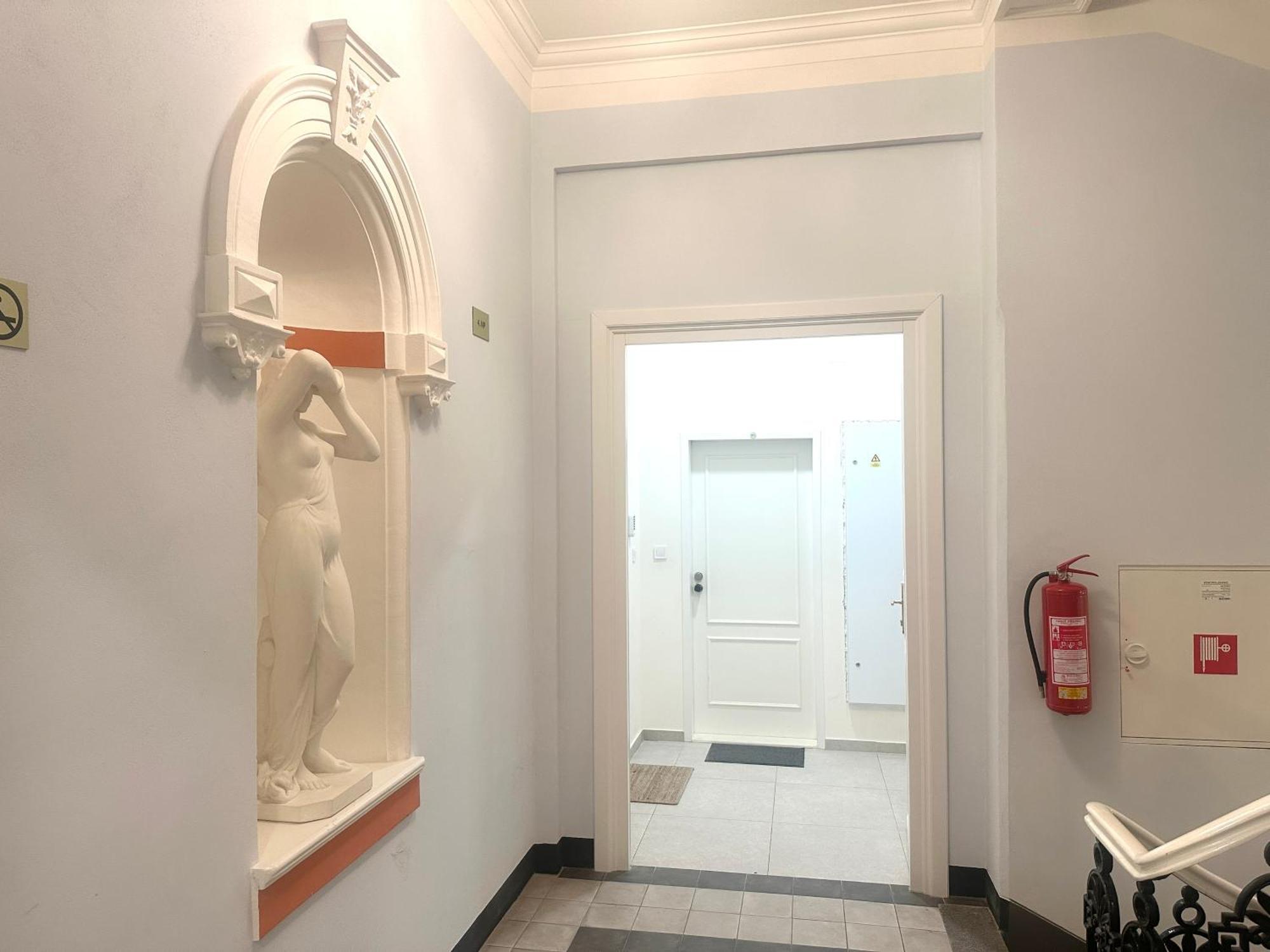 Modern 2 Bed-room In 1 With Stunning National Museum View Praha